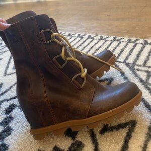 Sorel NEW Women's Sz 7 Joan Of
Arctic Wedge II Boots NEW Burro